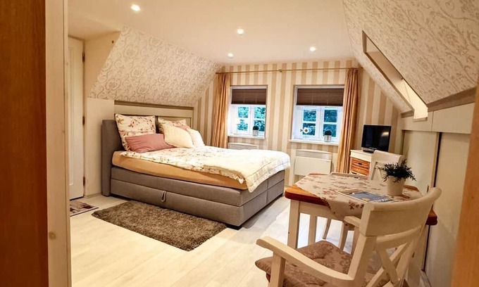 Dorpling Apartamento | Apartment 'My Little Rose Cottage' with Private Terrace, Private Garden and Wi-Fi