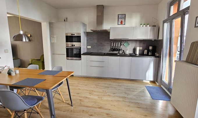 Schwerin Apartamento | Apartment 'Am Stadthafen' with Balcony and Wi-Fi