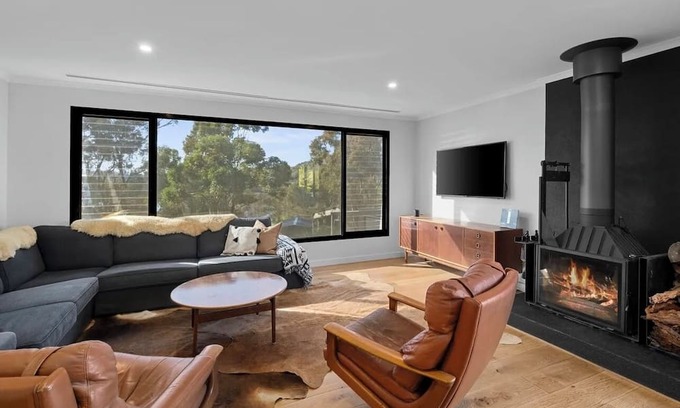 Bonnie Doon Casa | Great house with terrific views looking at the water. Pet friendly.