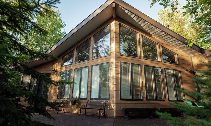 Victoria Beach Cabina | Magical lakefront cabin retreat in Victoria Beach!