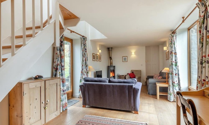 Lydney Cabaña | 3 bedroom accommodation in Hewelsfield, near Lydney