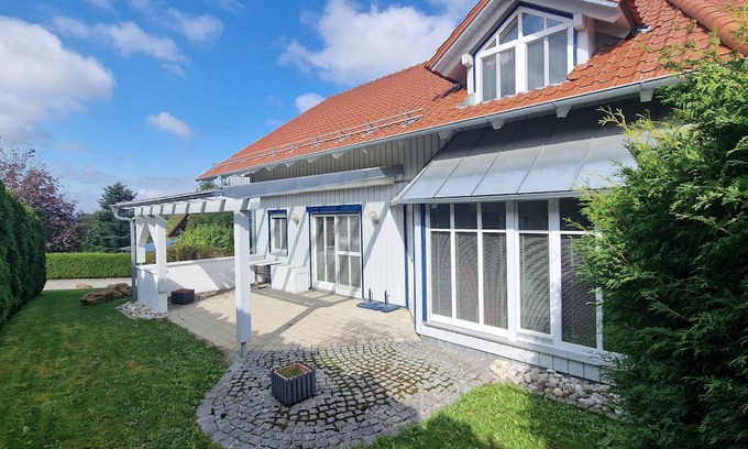 Haarbach Casa | Living on the golf course in a very quiet location.