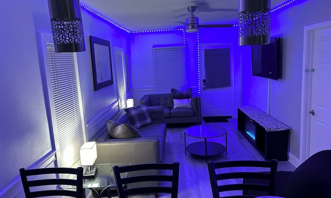 Riverview Casa | 3-bedroom cottage in beautiful Jacksonville Florida with WiFi, AC, and heating.