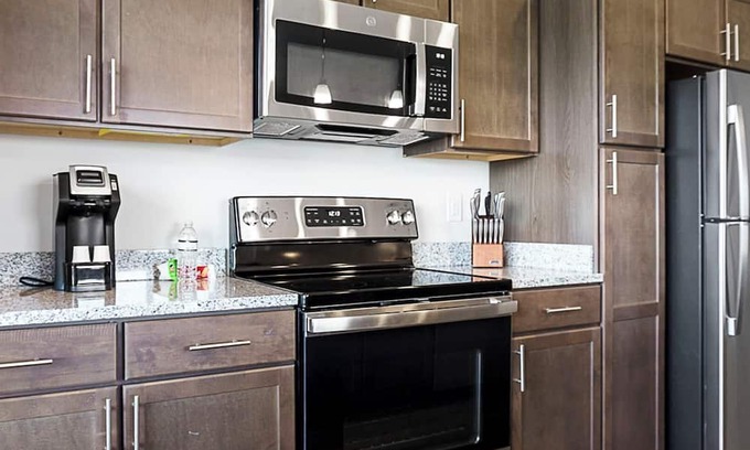 Cartersburg Apartamento | Barsala l Charming 2BR with Fitness Center & Pool Access!