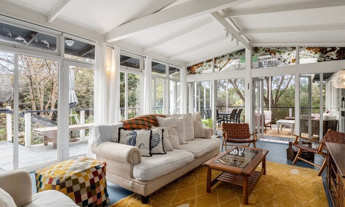 St Leonards Casa | Seaside Sanctuary - Beautiful family home located right next to the beach.
