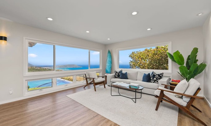 Kuliouou - Kalani Iki Casa | Stunning 4BR Home w/Infinity Pool & Sunrise Ocean Views
