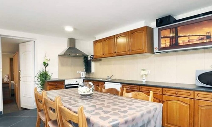Widooie Apartamento | Hoeve Hofgaarde: The Cherry Garden