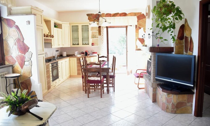 Vitorchiano Apartamento | Home, free parking, free WiFi. At 50 meters all essential services