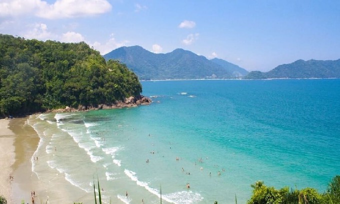 Ubatuba Condominio | Enjoy nature in this cozy suite: air conditioning, Wi-Fi, TV, barbecue.manual
