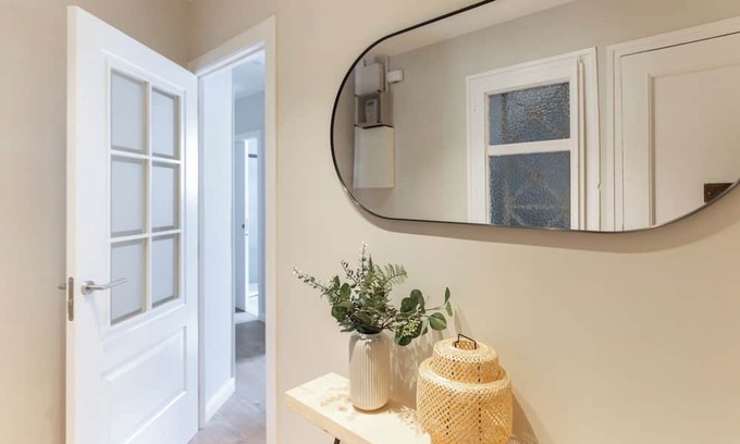 El Baix Guinardo Apartamento | Weflating SANT PAU - Cozy 4 BDR