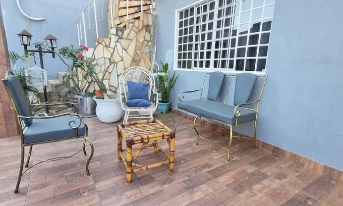 Dom Aquino Hotel | New hotel antes Day hostel