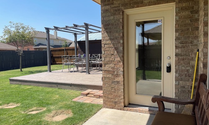 North by Northwest Casa | Lubbock Landing! Charming 3-bedroom home in Lubbock, Texas