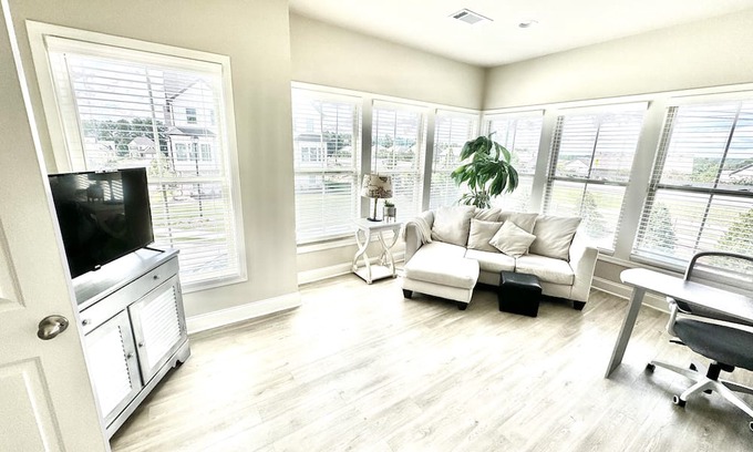 Buford Casa | Spacious 5-bedroom house in wonderful Buford/Dacula