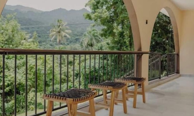 Jimenez Casa | Hacienda de Claire 1- Mountain and Beach Home
