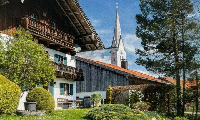 Bad Toelz Otro | Old farmhouse with mountain views Wellness area with sauna and pool