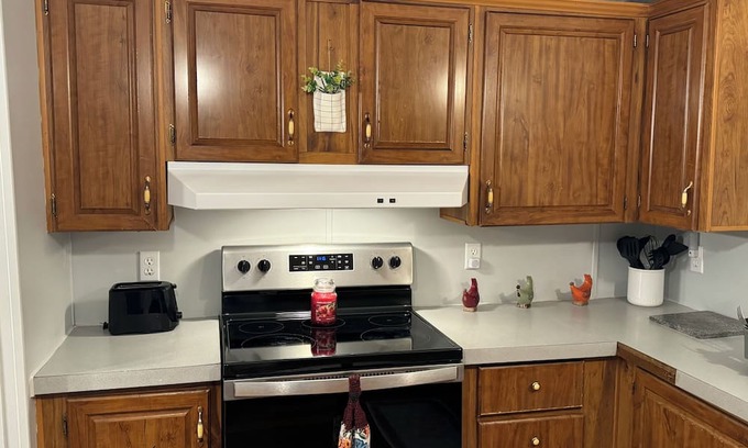 Schuyler Falls Casa | Charming 2-bedroom house with AC, WiFi in enchanting Schuyler Falls