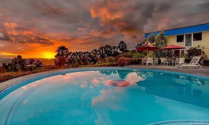 Captain Cook Cama Y Desayuno | Charming 5-bedroom bed & breakfast in Captain Cook with WiFi, AC
