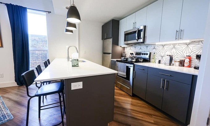 Brewerytown Apartamento | Imagine a stylish escape in Glenwood, the epitome of urban luxury