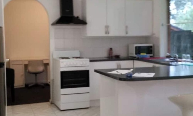Eagleby Casa | Logan Hospital & Dreamworld not too far away. Quiet area. Carers must Disclose