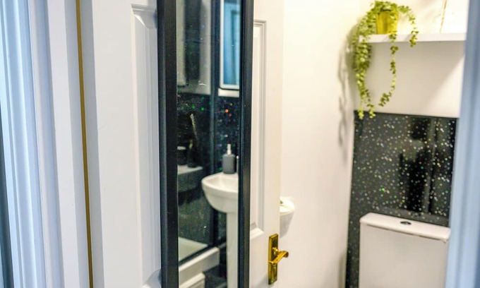 Barnet Apartamento | Entire apartment in London - Free Gated Parking