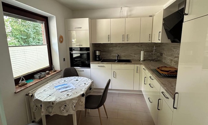Oeversee Apartamento | Gemütliche Ferienwohnung in Haushälfte Nähe Flensburg