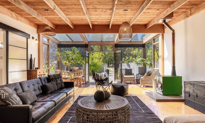 Brightwater Casa | Higgs Rest in Tasman - central location to national parks, dog friendly