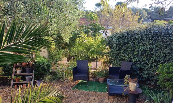 Six-Fours-les-Plages Casa | Quiet house in the pines close to the sea, forest and essential shops.