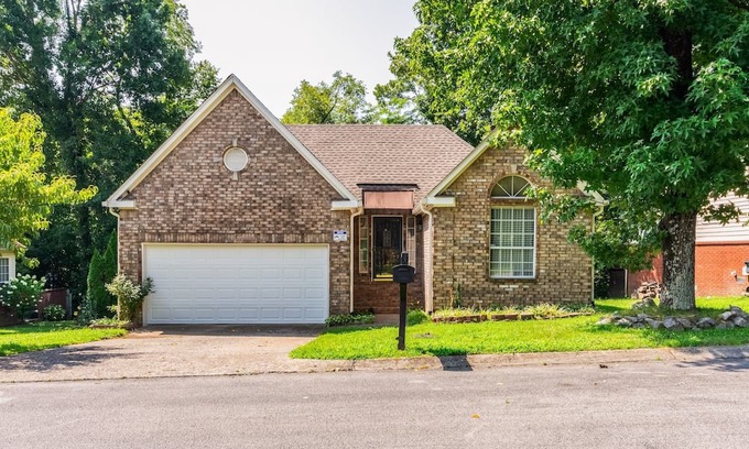 Antioch Casa | Charming 3BR Antioch Retreat with Fireplace