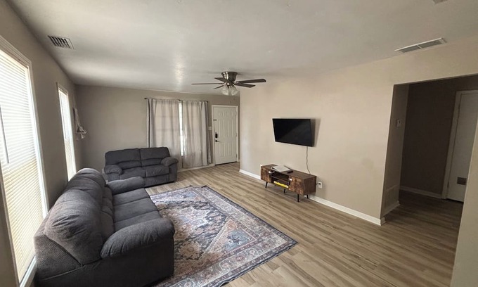 Sayles Blvd. Area Casa | 3-bedroom house in fantastic Abilene with AC, WiFi, and a fenced yard! Enjoy