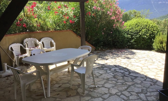 Quillan Casa | House with panoramic view, large terrace, sleeps 4