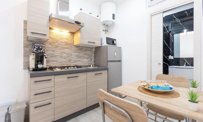 Acradina Apartamento | Charming flat with 1 bedroom 1 Large bed +1 Sofa bed , bathroom and full kitchen