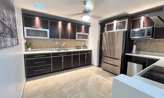 Rio Piedras Casa | Charming 3-bedroom house, pool and 5 min from SJU airport.