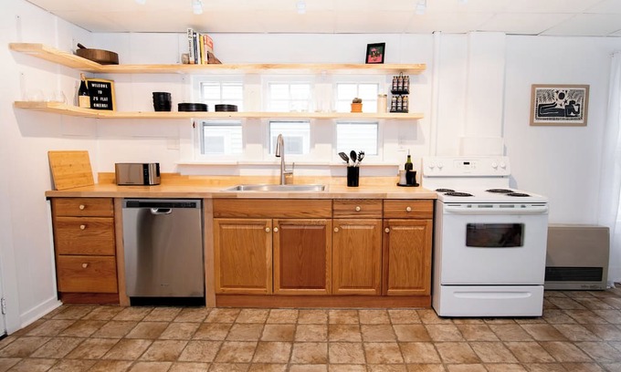 Old North End Casa | Walk to Downtown - King Bed - Patio Dining - Off-Street Parking