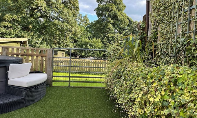 Blackburn Casa | Escape to Hare Meadow Lodge, a 5-bed lodge in the Ribble Valley.