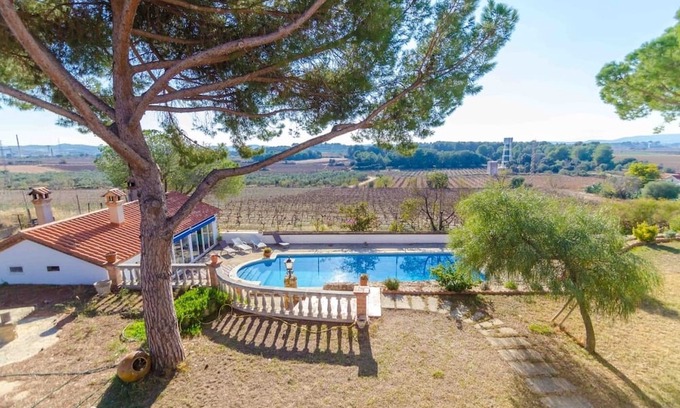 Banyeres del Penedés Villa | Alvent - Xeckin Holidays