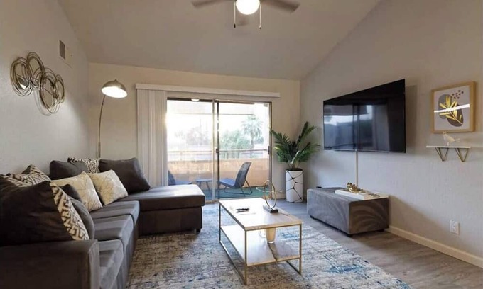 Cavalier Vista Condominio | Cozy 3-bedroom condo in fantastic Scottsdale with WiFi, Fitness Room & Pool