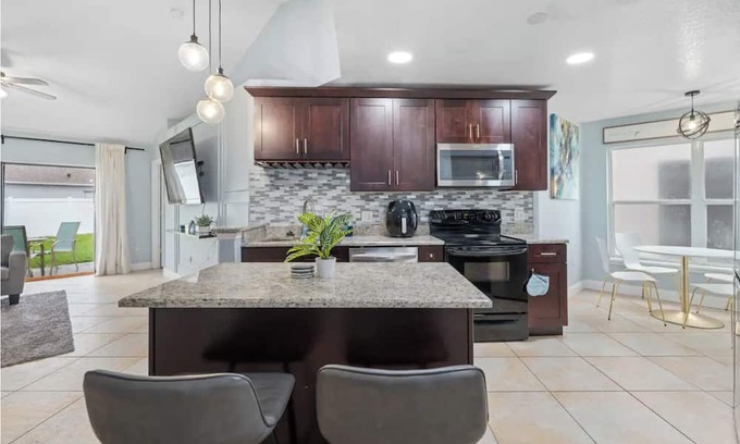 St. Cloud Casa | 3BDR, Firepit + 15 Min Lake Toho!
