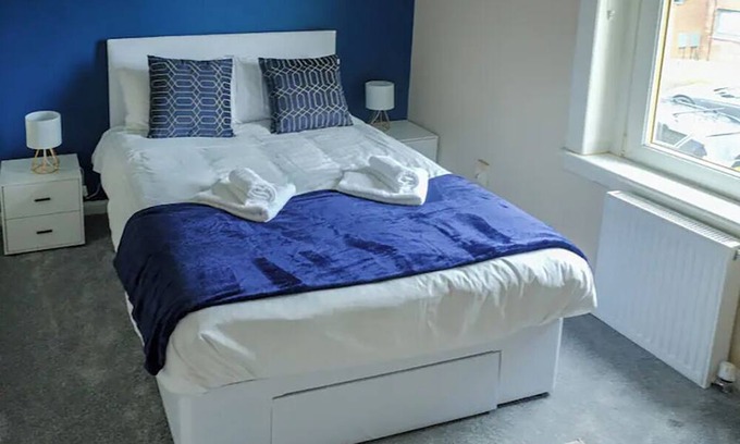 Bellshill Apartamento | Cosy 4-Bed House near Glasgow