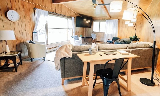 Galeton Casa | Canyon Creek Lodge | Riverfront, Pool + Grill