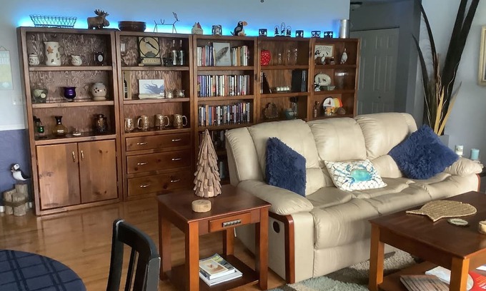 Ketchikan Casa | Cozy 3-bedroom house in fantastic Ketchikan with WiFi and view of Clover Island