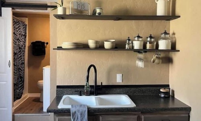 Burley Casa | 1 Bed 1 Bath apartment