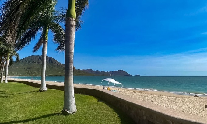San Carlos Condominio | Beautiful beach front condo