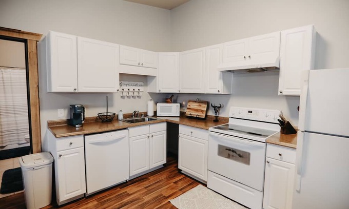 Elizabethtown Casa | NEW LISTING! Escape to Serenity: 1BR Oasis Minutes from Town by RedAwning