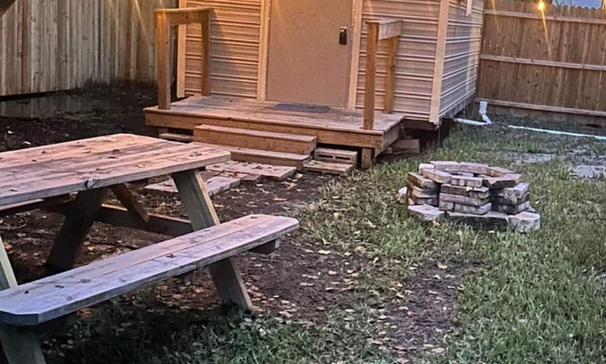 Wesconnett Cabina | Cozy cabin in welcoming Jacksonville with AC
