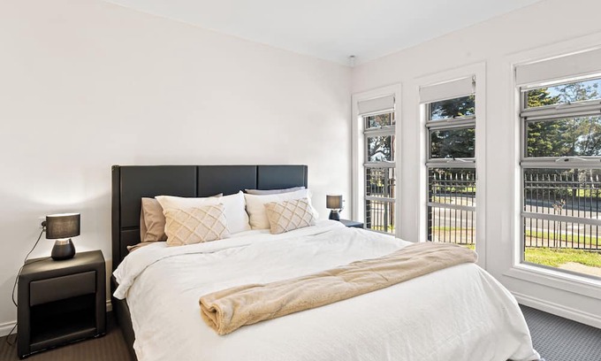 Clearview Casa | Ultra Luxury Mansion Near Adelaide CBD