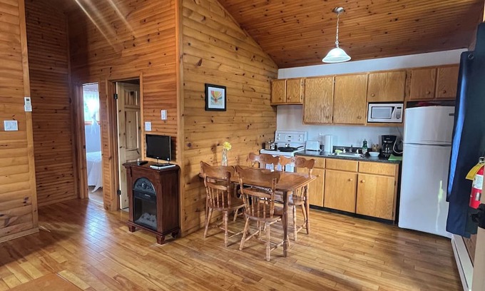 Sandringham Cabina | Adaline's Cottage at Sandringham