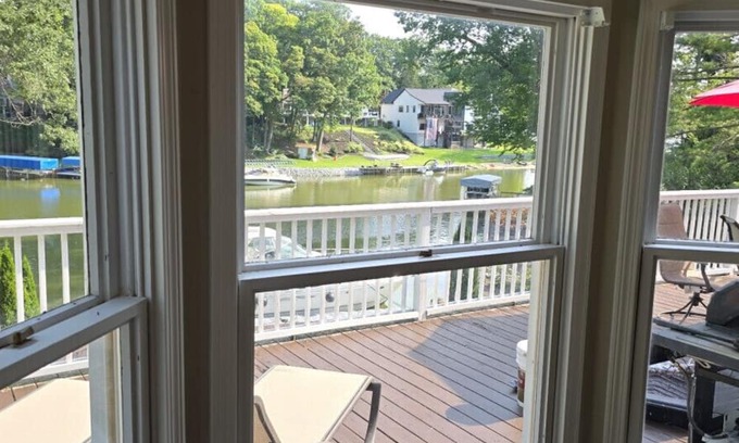 Spring Lake Casa | Waterfront home Spring Lake hot tub, firepit, gas grill fishing
