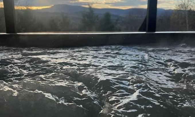 Rumney Casa | Mountain View Escape w/Hot Tub