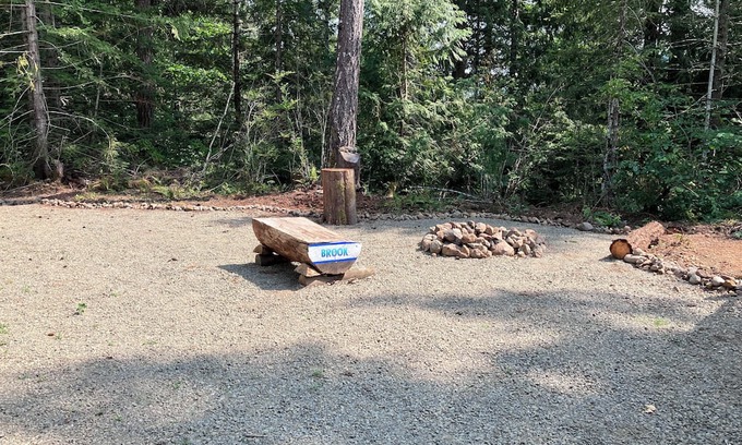 West Hills Alquiler De RV | Marvelous camp near Rocky Brook Falls - Brook
