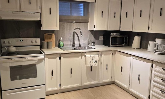 Markham Casa | Cozy Full Basement in a nice area, separate entry